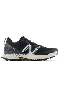 Buty New Balance Fresh Foam Hierro v7 MTHIER7V - czarne. Zapięcie: sznurówki. Kolor: czarny. Materiał: guma. Szerokość cholewki: normalna. Sport: bieganie, fitness