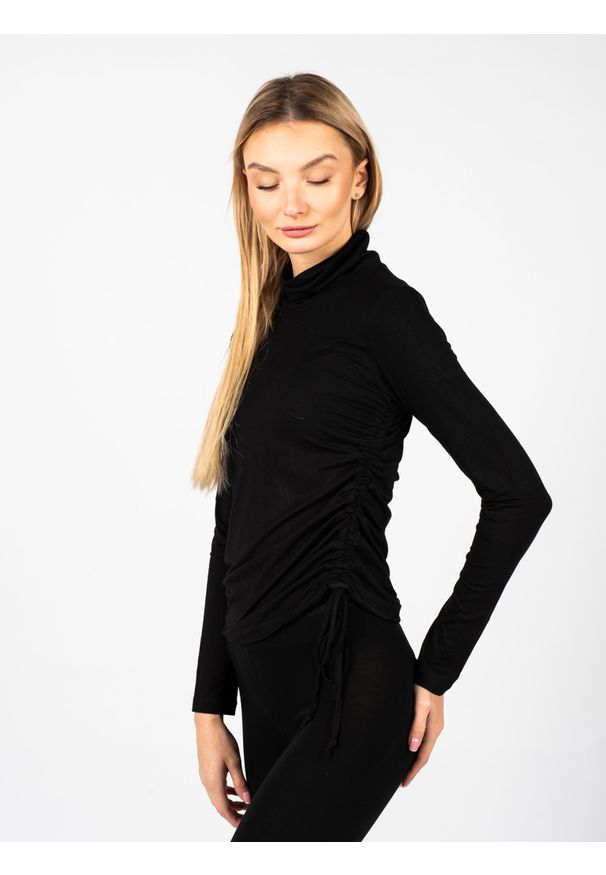 La Haine Inside Us Longsleeve "LW638" | A23334JLW638 | Kobieta | Czarny. Typ kołnierza: golf. Kolor: czarny. Materiał: wiskoza. Długość rękawa: długi rękaw. Długość: długie