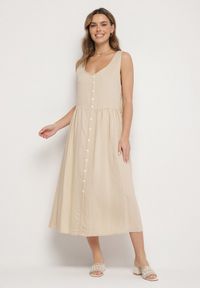 Born2be - Beżowa Wiskozowa Sukienka o Rozkloszowanym Kroju z Guzikami Natesana. Okazja: na spacer, na co dzień. Kolor: beżowy. Materiał: wiskoza. Typ sukienki: proste. Styl: casual #3