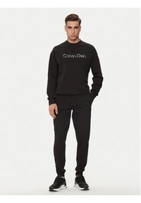 Calvin Klein Spodnie dresowe Shadow Embosed Logo K10K113097 Czarny Regular Fit. Kolor: czarny. Materiał: bawełna #2