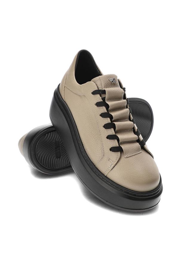 Beżowe Sneakersy Karino Modne Skórzane Buty. Kolor: beżowy. Materiał: skóra. Szerokość cholewki: normalna