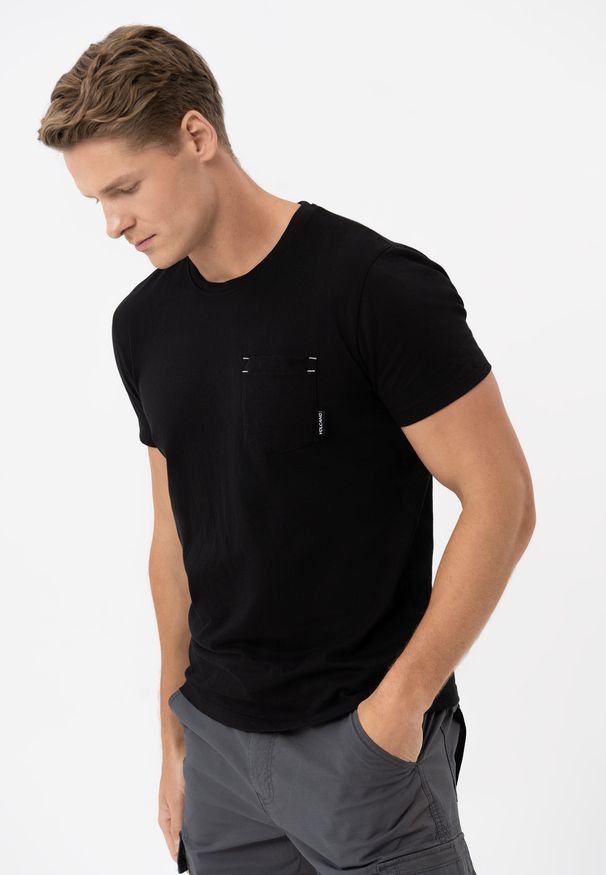 Volcano - Koszulka z kieszenią TM-SVEN. Materiał: bawełna, skóra, materiał. Długość rękawa: krótki rękaw. Długość: krótkie. Wzór: gładki, aplikacja