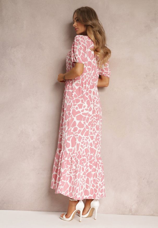 Renee - Różowa Sukienka Maxi z Krótkim Rękawem i Falbanką Hartleigh. Okazja: na co dzień. Kolor: różowy. Długość rękawa: krótki rękaw. Typ sukienki: proste. Styl: casual. Długość: maxi