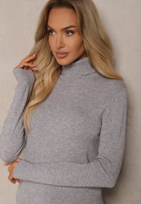 Renee - Szary Golf Dopasowany Ungase. Typ kołnierza: golf. Kolor: szary. Materiał: jeans, tkanina. Długość rękawa: długi rękaw. Długość: długie. Sezon: jesień, zima