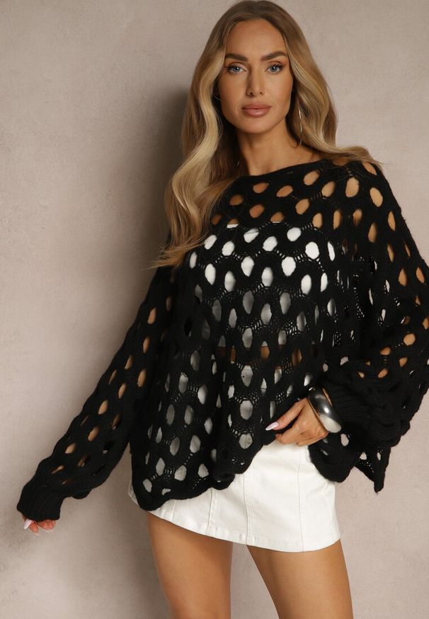 Renee - Czarny Nietoperzowy Sweter z Dzianiny z Wełną o Ażurowym Splocie Filarasea. Okazja: na co dzień. Kolor: czarny. Materiał: dzianina, wełna. Wzór: ażurowy, ze splotem. Styl: klasyczny, elegancki, casual