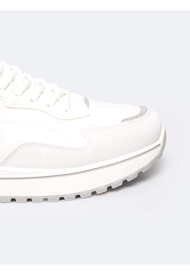 Big-Star - Sneakersy damskie białe RR274A213 101. Okazja: na co dzień. Zapięcie: sznurówki. Kolor: biały. Materiał: skóra ekologiczna. Sport: turystyka piesza