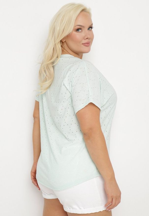 Born2be - Miętowy T-shirt z Haftowanej Tkaniny Idubia. Okazja: na co dzień. Kolor: miętowy. Materiał: tkanina. Wzór: haft. Styl: elegancki, casual