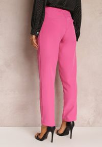 Renee - Różowe Spodnie Garniturowe High Waist z Paskiem Wenus. Stan: podwyższony. Kolor: różowy. Materiał: materiał. Wzór: jednolity. Styl: elegancki