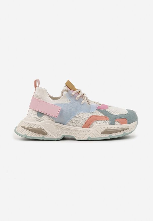 Born2be - Niebiesko-Białe Sneakersy Streetwearowe na Podeszwie z Tłoczeniami i Rzepem Zilanne. Okazja: na co dzień. Zapięcie: rzepy. Kolor: niebieski. Materiał: jeans. Obcas: na płaskiej podeszwie