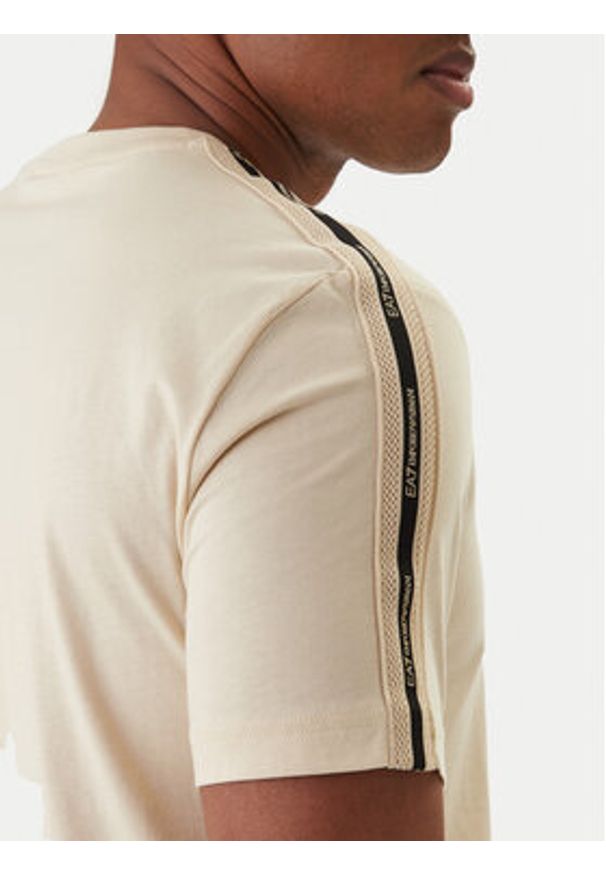 EA7 Emporio Armani T-Shirt 7M001476 AF10375 Beżowy Regular Fit. Kolor: beżowy. Materiał: bawełna