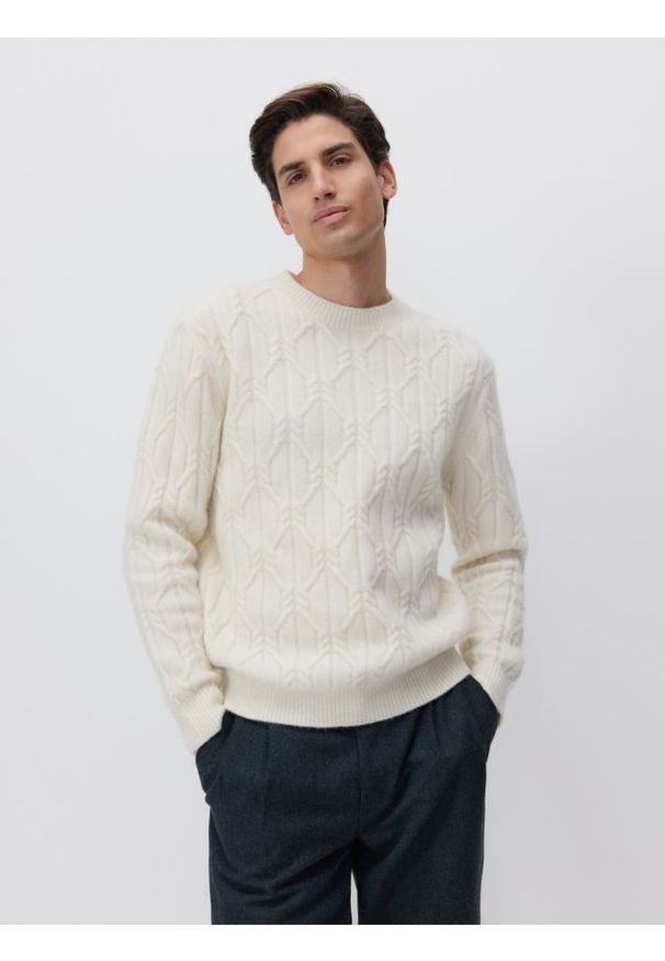 Reserved - Sweter z wełną - złamana biel. Materiał: wełna