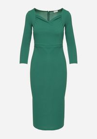 Born2be - Zielona Sukienka Ozdobiona Asymetrycznym Dekoltem Silfedi. Okazja: na co dzień. Kolor: zielony. Materiał: jeans. Wzór: aplikacja. Typ sukienki: asymetryczne. Styl: klasyczny, casual, elegancki #5