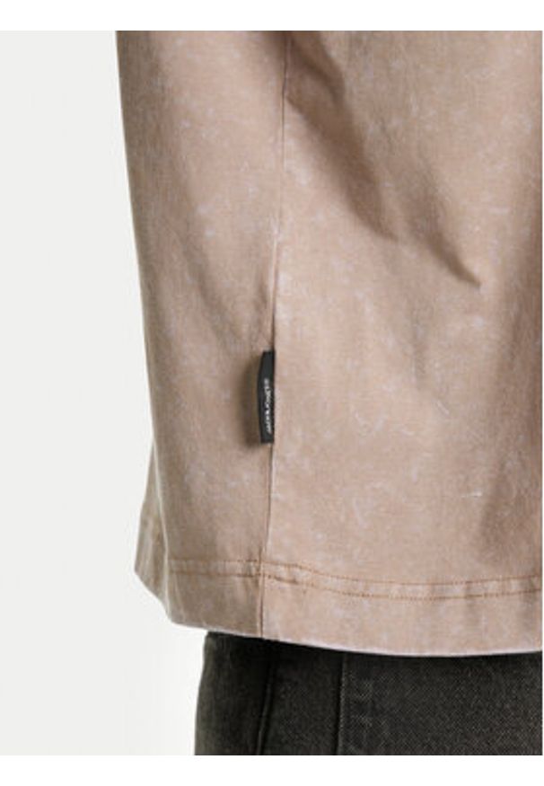 Jack & Jones T-Shirt Retreat 12277886 Beżowy Oversize. Kolor: beżowy. Materiał: bawełna
