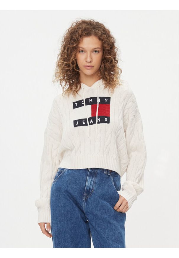 Tommy Jeans Sweter Center Flag DW0DW16528 Écru Regular Fit. Materiał: syntetyk