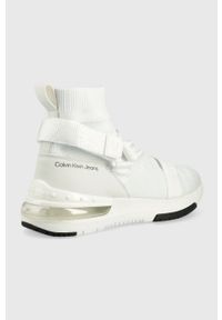 Calvin Klein Jeans sneakersy YW0YW00527.YAF kolor biały. Nosek buta: okrągły. Zapięcie: rzepy. Kolor: biały. Materiał: guma. Obcas: na platformie #5