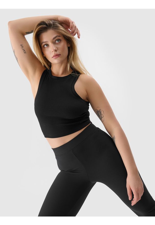 4f - 4F Crop top slim damski - czarny XS. Kolor: czarny. Materiał: dzianina, bawełna, materiał, prążkowany, elastan. Długość rękawa: na ramiączkach. Wzór: prążki, jednolity. Sezon: lato