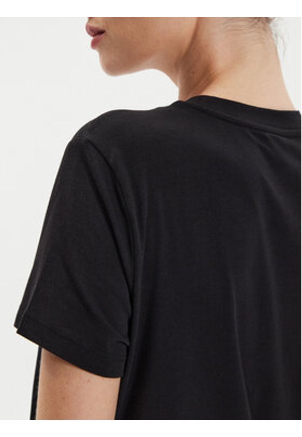 DKNY T-Shirt P4EHTWNA Czarny Regular Fit. Kolor: czarny. Materiał: bawełna