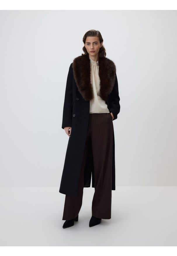 Reserved - Płaszcz z dodatkiem wełny - czarny. Kolor: czarny. Materiał: wełna