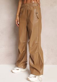 Renee - Beżowe Szerokie Spodnie z Gumką w Talii z Imitacji Skóry Aeralin. Kolor: beżowy. Materiał: skóra #3