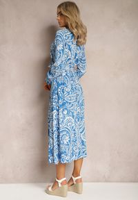 Renee - Niebieska Sukienka z Wiskozy w Ornamentalny Wzór Wiązana w Talii Varnieni. Kolor: niebieski. Materiał: wiskoza. Wzór: aplikacja. Typ sukienki: kopertowe #3