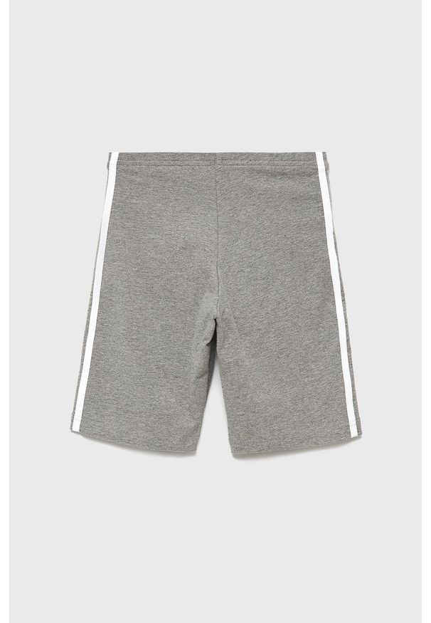 adidas Originals szorty dziecięce kolor szary z aplikacją. Stan: podwyższony. Kolor: szary. Materiał: bawełna. Wzór: aplikacja