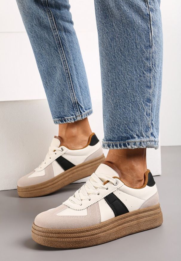 Renee - Beżowe Sneakersy na Grubej Podeszwie z Ozdobnymi Przeszyciami Ysdole. Kolor: beżowy. Materiał: materiał. Obcas: na platformie