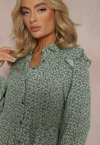 Renee - Zielona Mini Sukienka o Rozkloszowanym Kroju w Kwiaty z Falbankami Limrena. Typ kołnierza: kołnierz z falbankami. Kolor: zielony. Wzór: kwiaty. Sezon: lato. Długość: mini #5