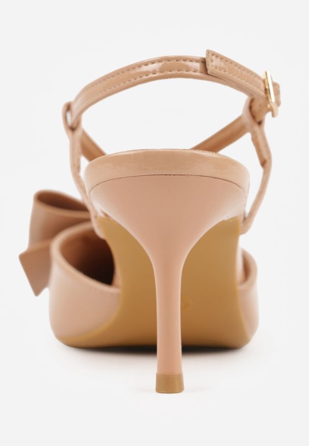 Born2be - Ciemnobeżowe Eleganckie Szpilki VICES z Ozdobną Kokardą Adrelena. Nosek buta: szpiczasty. Zapięcie: sprzączka. Kolor: beżowy. Wzór: aplikacja. Materiał: skóra, lakier. Sezon: lato. Obcas: na szpilce. Styl: elegancki. Wysokość obcasa: średni