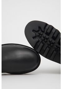Furla - Sztyblety skórzane Rita. Nosek buta: okrągły. Kolor: czarny. Materiał: skóra. Wzór: aplikacja. Obcas: na obcasie. Wysokość obcasa: niski #4