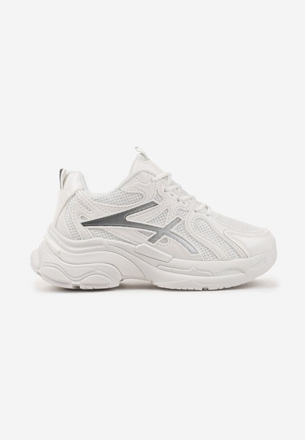 Born2be - Białe Sneakersy na Grubej Podeszwie Ozdobione Tłoczeniem Camilra. Okazja: na co dzień. Kolor: biały. Materiał: jeans. Wzór: aplikacja. Sezon: lato, wiosna