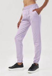 Born2be - Liliowe Spodnie Dresowe Felyera. Kolor: fioletowy. Materiał: dresówka #1