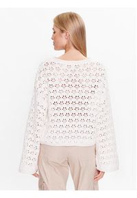 Gina Tricot Sweter Knitted openwork sweater 19466 Biały Regular Fit. Kolor: biały. Materiał: syntetyk, bawełna