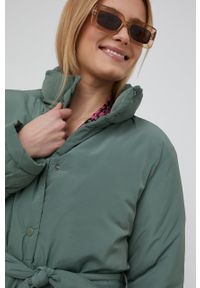 Vero Moda kurtka damska kolor zielony zimowa. Okazja: na co dzień. Kolor: zielony. Materiał: poliester, materiał. Wzór: gładki. Sezon: zima. Styl: casual #5