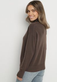 Born2be - Brązowy Golf z Domieszką Kaszmiru Ozdobiony Przeszyciami Avonella. Okazja: na co dzień. Typ kołnierza: golf. Kolor: brązowy. Materiał: kaszmir. Wzór: aplikacja. Styl: casual, klasyczny #6