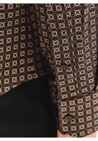 Pako Lorente - PAKO LORENTE – Brązowa koszula we wzór. Kolor: brązowy. Materiał: bawełna, elastan. Długość rękawa: długi rękaw. Długość: długie. Wzór: geometria #7