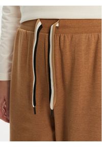 BOSS - Boss Spodnie dresowe CP Stripe 50524759 Beżowy Regular Fit. Kolor: beżowy. Materiał: bawełna #4
