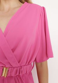 Born2be - Różowa Rozkloszowana Sukienka Kopertowa z Gumką w Talii i Ozdobnym Paskiem Vasena. Kolor: różowy. Typ sukienki: kopertowe. Styl: elegancki #5