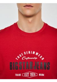 Big-Star - Koszulka męska z kontrastowym nadrukiem czerwona Sers 603. Okazja: na co dzień. Kolor: czerwony. Materiał: dzianina. Wzór: nadruk. Styl: casual, klasyczny #6
