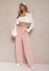 Renee - Różowe Szerokie Spodnie Dresowe High Waist Zdobione Lampasami Sopaline. Okazja: na spacer. Stan: podwyższony. Kolor: różowy. Materiał: dresówka. Wzór: aplikacja. Styl: sportowy, elegancki