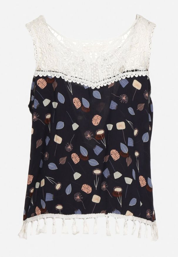 Born2be - Granatowy Wiskozowy Top na Ramiączkach z Koronką i Frędzlami Kasinda. Okazja: na co dzień, na spacer. Kolor: niebieski. Materiał: koronka, wiskoza. Długość rękawa: na ramiączkach. Wzór: koronka. Sezon: lato. Styl: casual