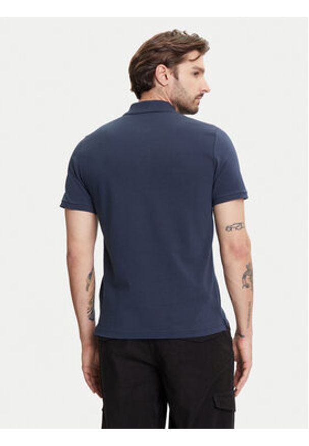 Moose Knuckles Polo Everett M34MT712 Granatowy Slim Fit. Typ kołnierza: polo. Kolor: niebieski. Materiał: bawełna