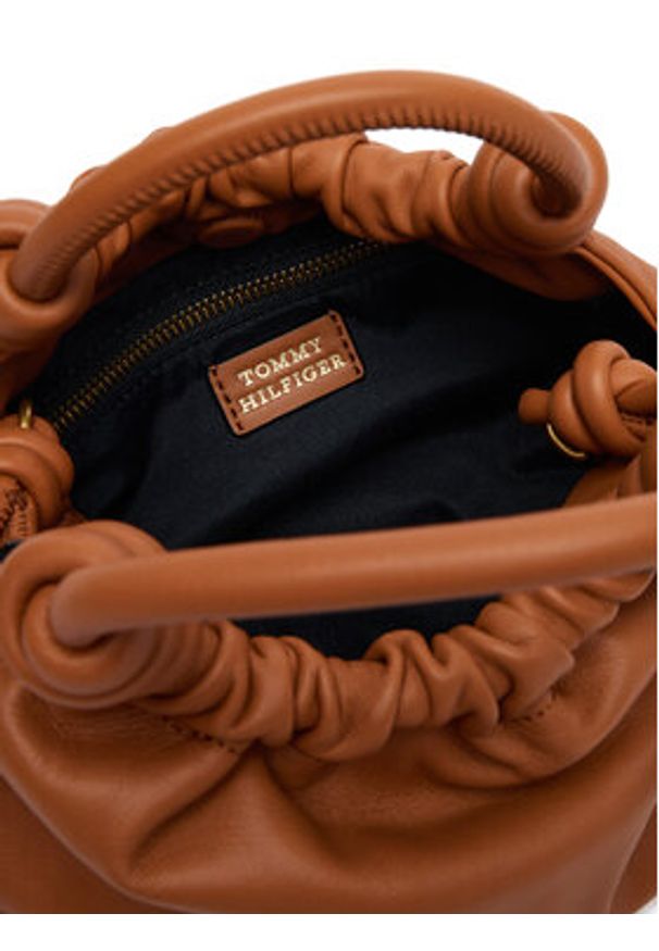TOMMY HILFIGER - Tommy Hilfiger Torebka Th Soft Leather Med Crossover AW0AW18369 Brązowy. Kolor: brązowy. Materiał: skórzane