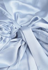 Born2be - Niebieska Satynowa Sukienka Mini z Głębokim Dekoltem i Wiązaniem z Tyłu Liadan. Okazja: na imprezę. Kolor: niebieski. Materiał: satyna. Styl: elegancki. Długość: mini #4