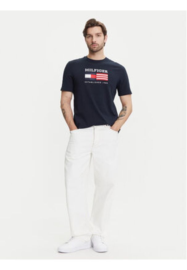 TOMMY HILFIGER - Tommy Hilfiger T-Shirt American Monotype MW0MW39843 Granatowy Regular Fit. Kolor: niebieski. Materiał: bawełna