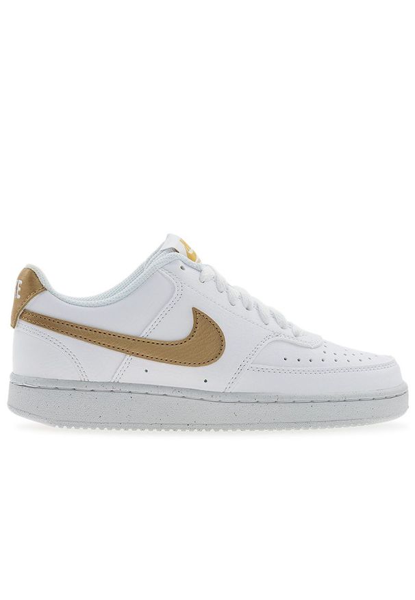 Buty damskie Nike Court Vision Low Next Nature DH3158-105 - białe. Zapięcie: sznurówki. Kolor: biały. Materiał: skóra, materiał, guma, syntetyk. Szerokość cholewki: normalna. Sezon: lato. Model: Nike Court