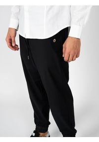 Les Hommes Spodnie "Comfy" | LBP1008305U | Mężczyzna | Czarny. Okazja: na co dzień. Kolor: czarny. Materiał: wełna, poliester, elastan. Styl: sportowy, casual, elegancki #2