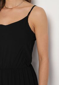 Born2be - Czarna Wiskozowa Sukienka o Rozkloszowanym Kroju na Ramiączkach Flenore. Okazja: na co dzień, na spacer. Kolor: czarny. Materiał: wiskoza. Długość rękawa: na ramiączkach. Sezon: lato. Typ sukienki: rozkloszowane. Styl: casual, elegancki #5