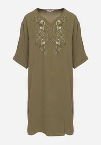 Born2be - Ciemnozielona Sukienka Pudełkowa z Guzikami i Ozdobnymi Haftami Jenivanea. Okazja: na co dzień. Typ kołnierza: dekolt w serek. Kolor: zielony. Materiał: skóra. Długość rękawa: długi rękaw. Wzór: haft. Styl: casual, elegancki #2