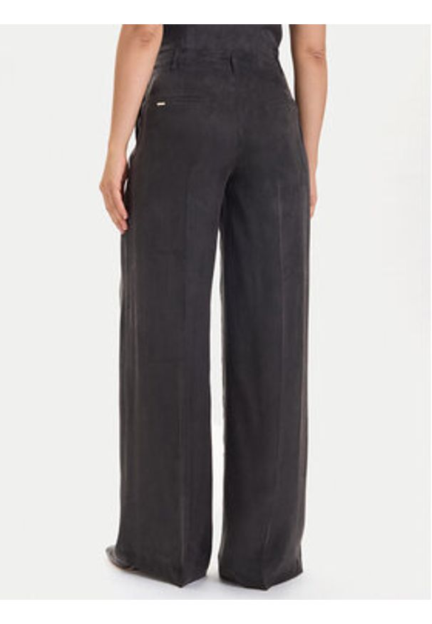 Guess Spodnie materiałowe W5YB02 WH5N2 Czarny Regular Fit. Kolor: czarny. Materiał: syntetyk