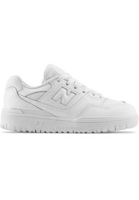 Buty dziecięce New Balance GSB550WW – białe. Okazja: na co dzień. Kolor: biały. Materiał: syntetyk, guma, materiał. Szerokość cholewki: normalna. Sport: koszykówka